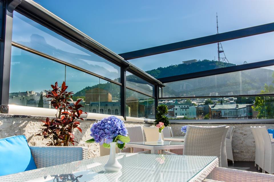 Tiffany Terrace - One of the most beautiful and romantic places in Tbilisi geotv.ge